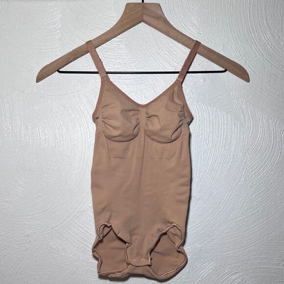 SKIMS Seamless Sculpt Brief Bodysuit in Ochre